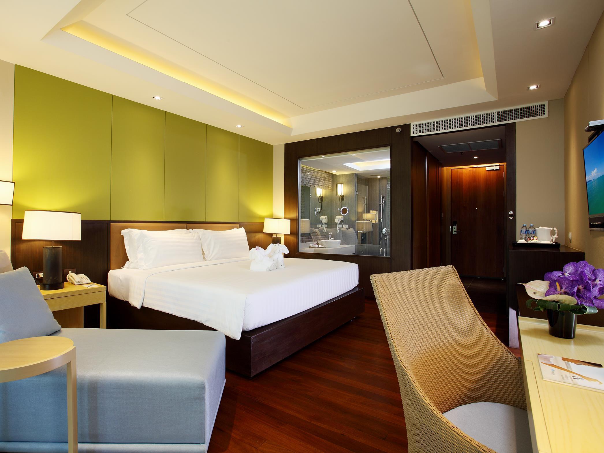 Premier Pool View - Free WiFi access - Breakfast included