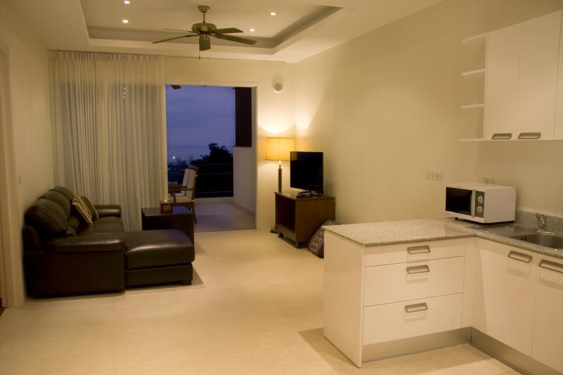 Two Bedroom Apartment Ocean View - Best price guarantee