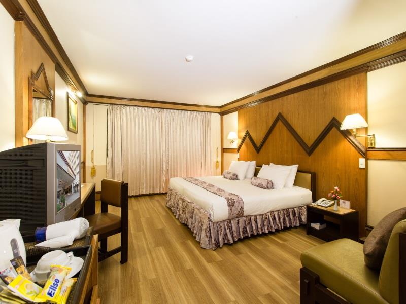 Mini Suite Double Bed - Free WiFi access - Breakfast included