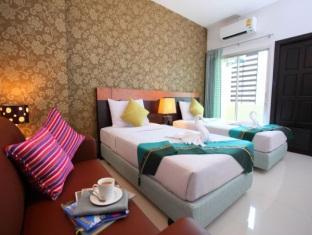 Standard Twin Bed - Free WiFi access - Breakfast included