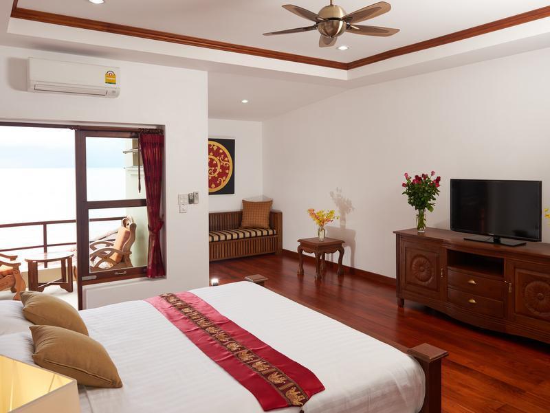 Club Suites - Free WiFi access - Breakfast included