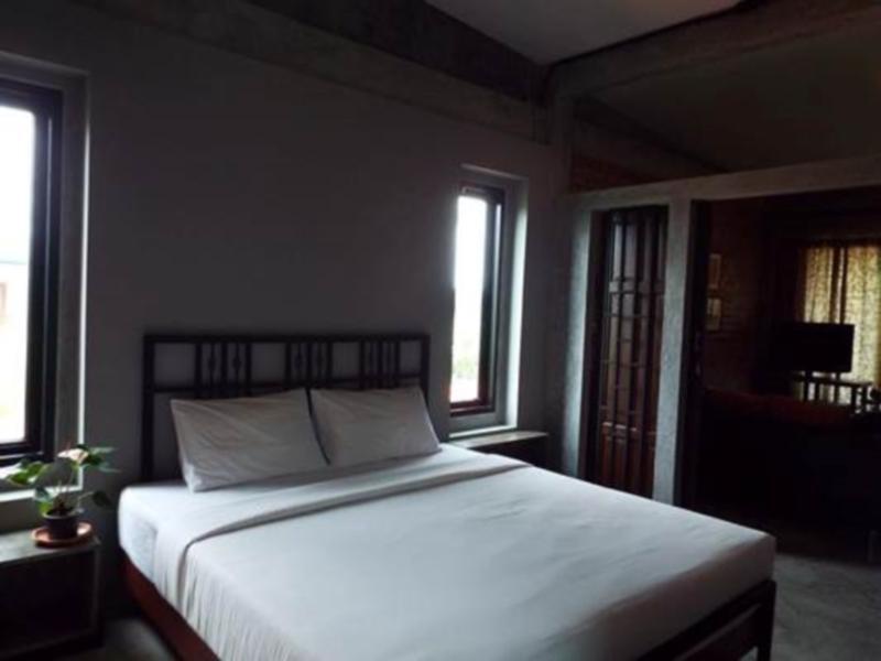 Lemon Grass Room Only - Best price guarantee