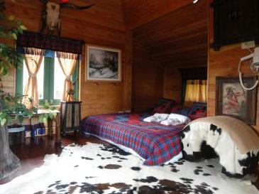 Tree House  - Best price guarantee