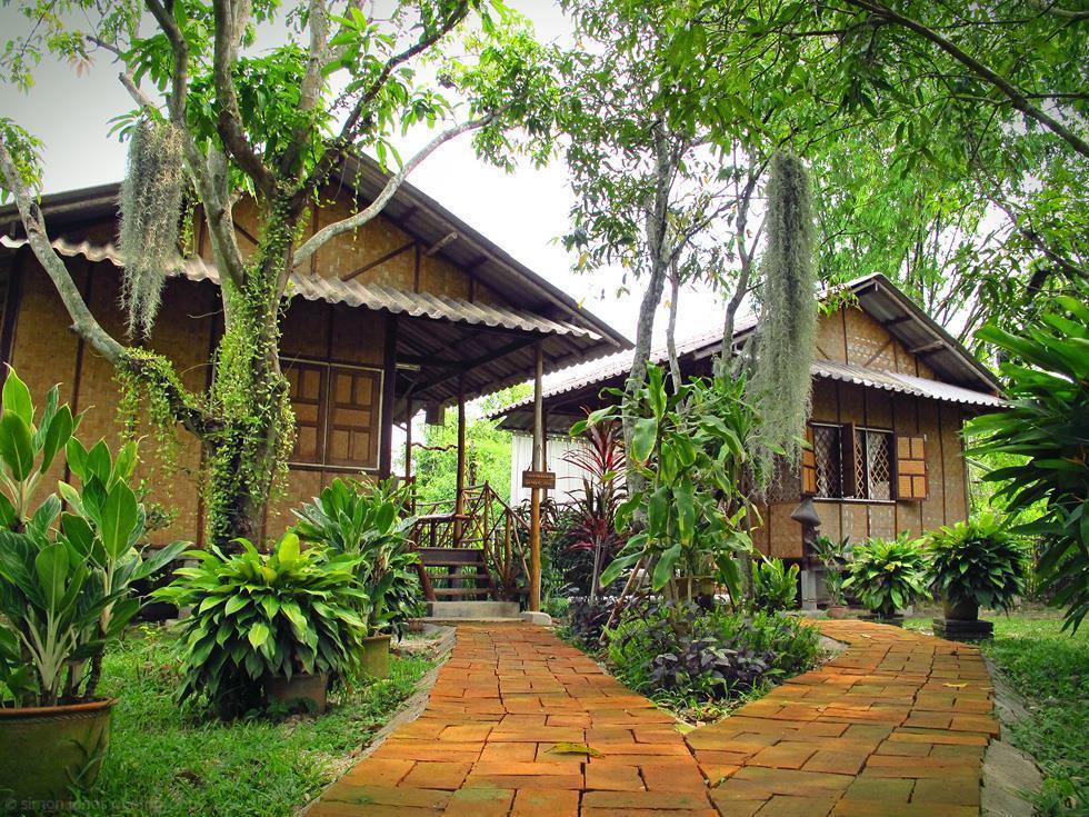 Bamboo Hut - Free WiFi access - Breakfast included