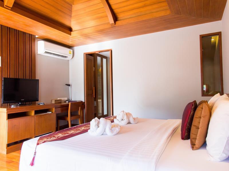 Deluxe Double or Twin - Free WiFi access - Breakfast included