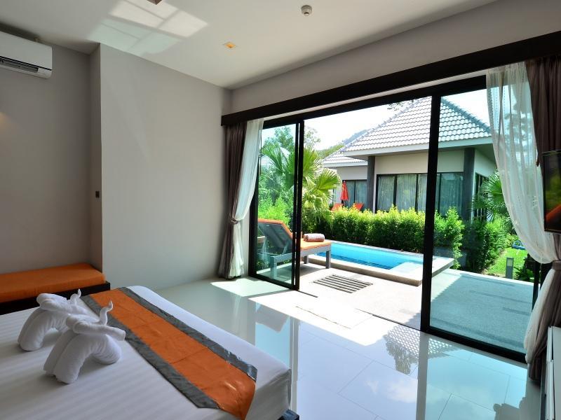 Deluxe Suite Pool Villa - Free WiFi access - Breakfast included