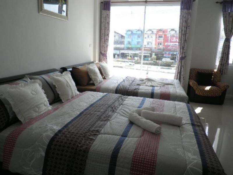 1 Bedroom 4 Adults - Best price guarantee