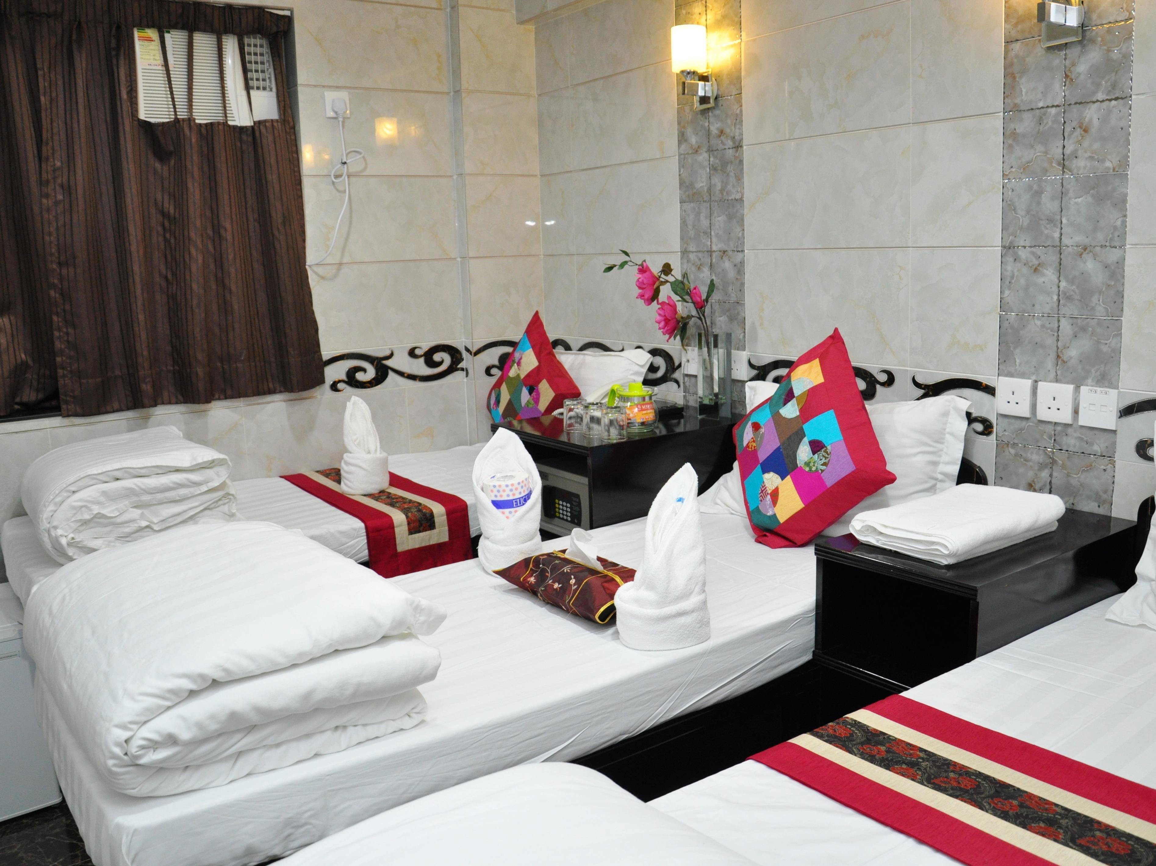 1 Double Bed And 1 Single Bed For 3 Persons - Free WiFi access