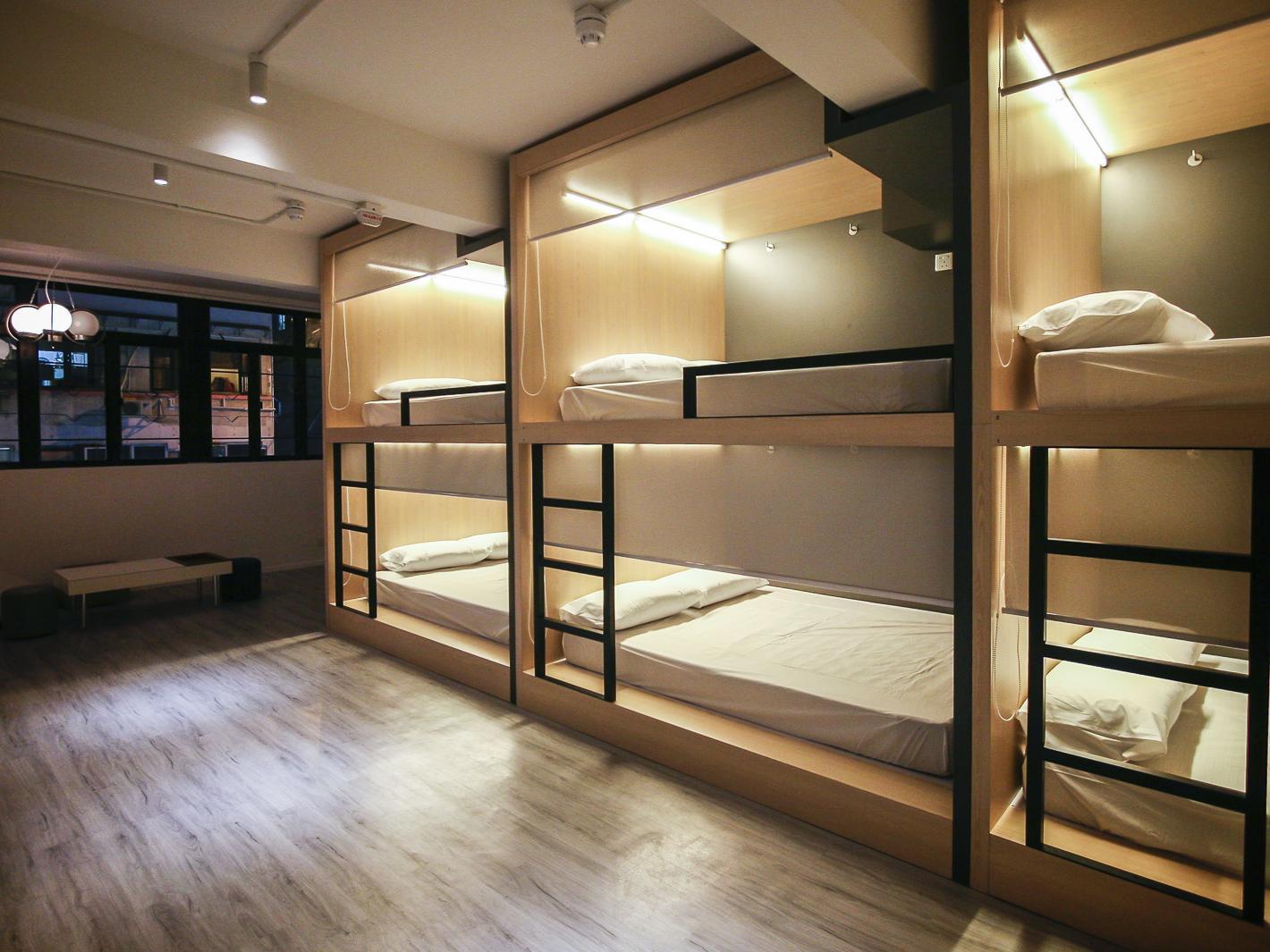 1 Deluxe Queen Pod in 6-Bed Dormitory (Mixed) - Free WiFi access