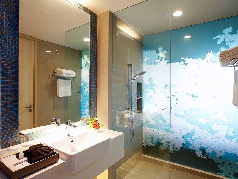 Centra Premium Room Only - Free WiFi access
