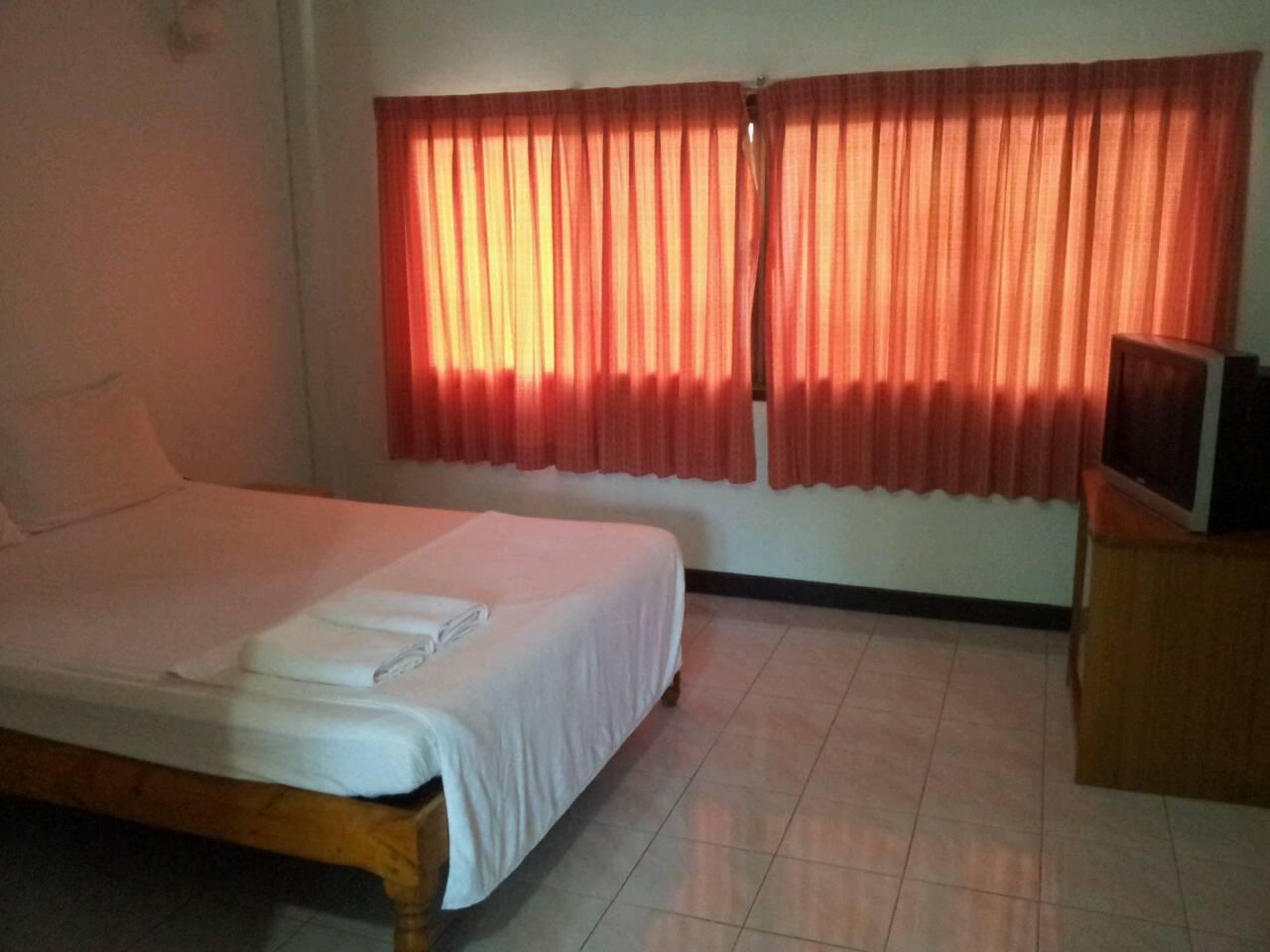 Standard Double or Twin Room - Free WiFi access