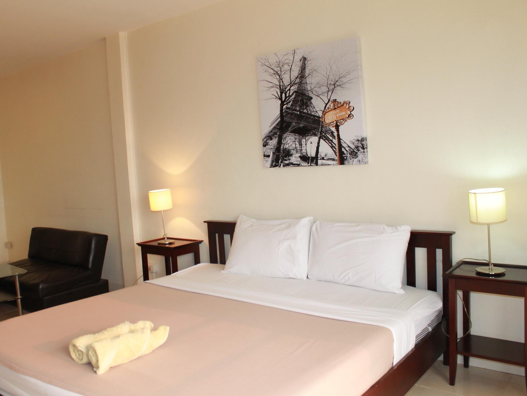 Double Room - Free WiFi access - Breakfast included