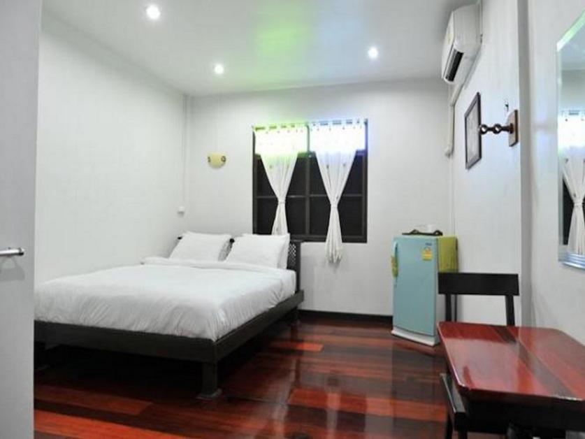 Standard Double Bed - Free WiFi access