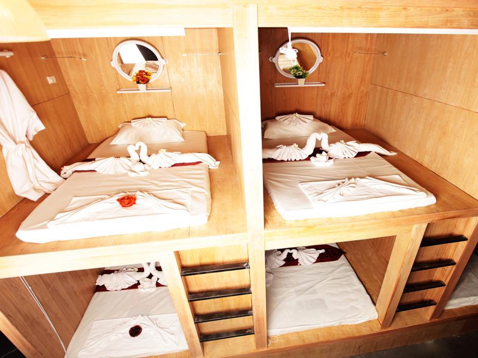Deluxe Capsule Single Bed  - Free WiFi access