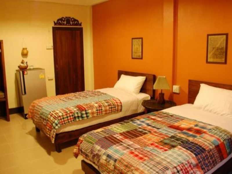 Jasmine - Deluxe Air Conditioning Room Twin Beds - Free WiFi access - Breakfast included