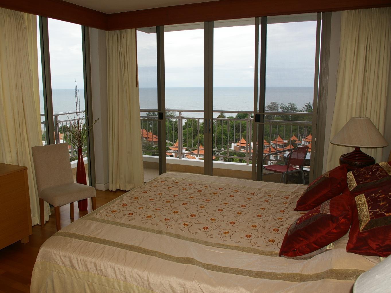2 Bedroom Penthouse Pool - Free WiFi access