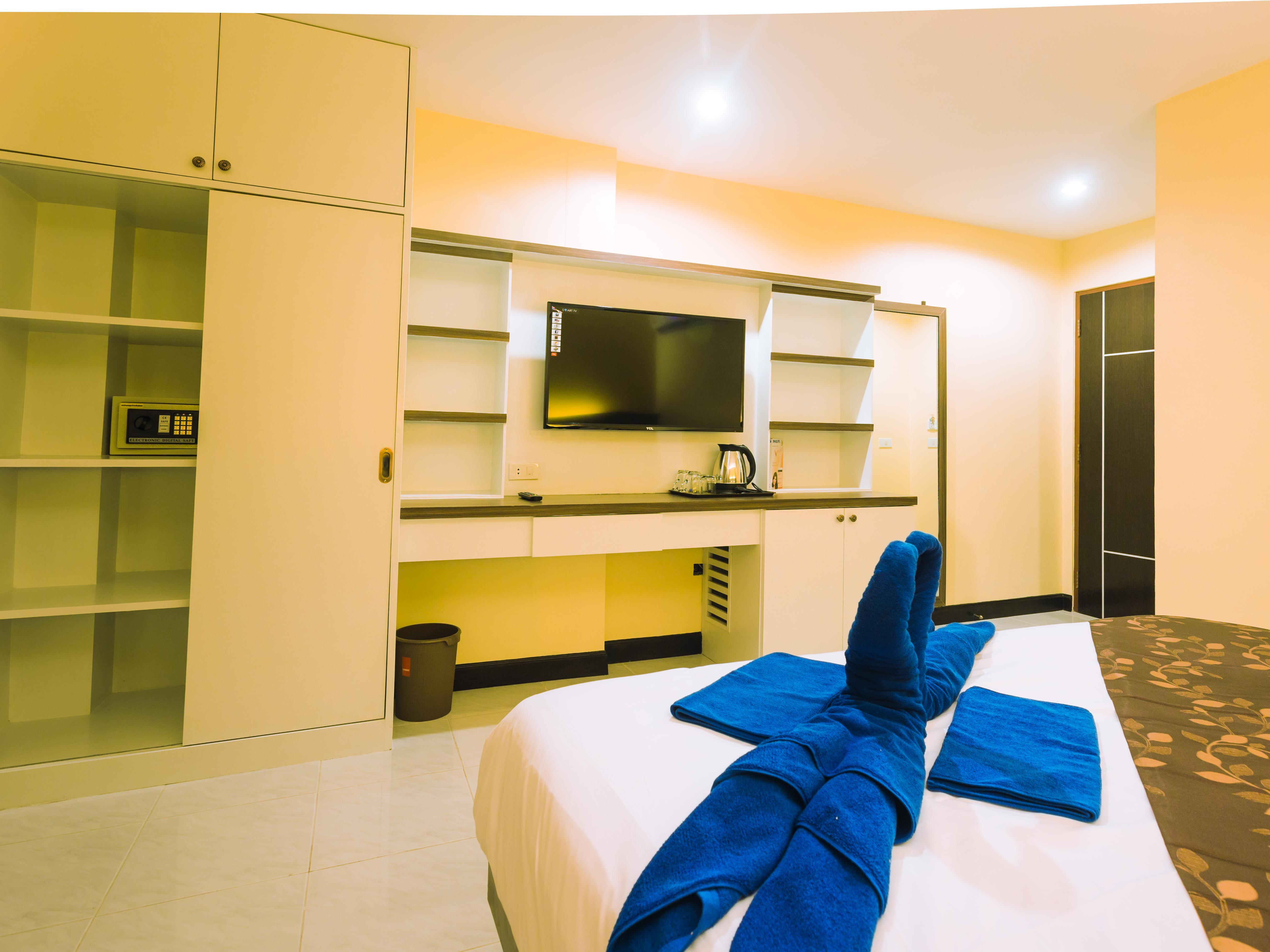 Deluxe Double Bed With Balcony - Free WiFi access
