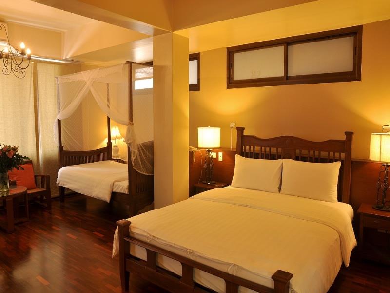 Deluxe Family Room - Free WiFi access - Breakfast included