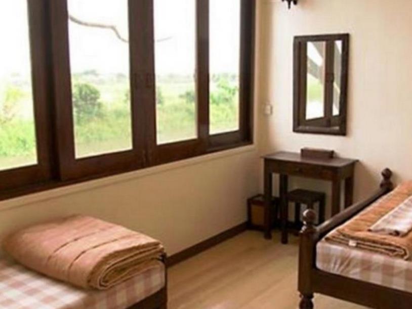 Economy 4 Beds - Best price guarantee