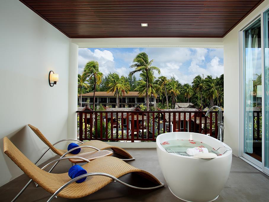 Moken Suite Pool View - Free WiFi access - Breakfast included