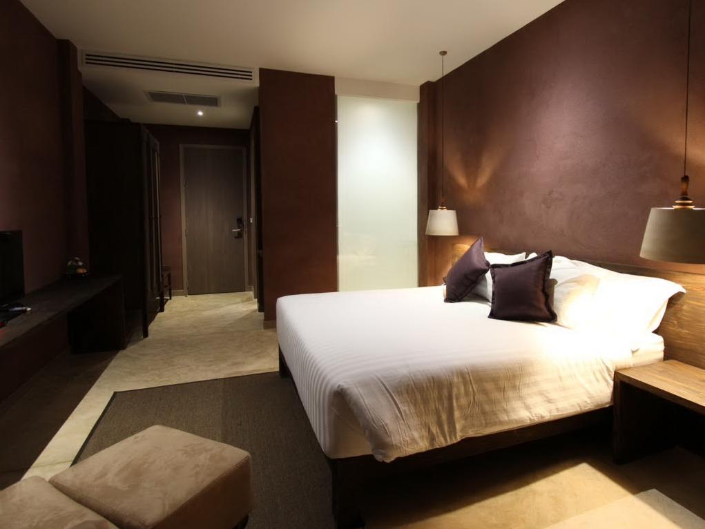 Deluxe River VIew with Bathtub (4th floor) - Free WiFi access - Breakfast included