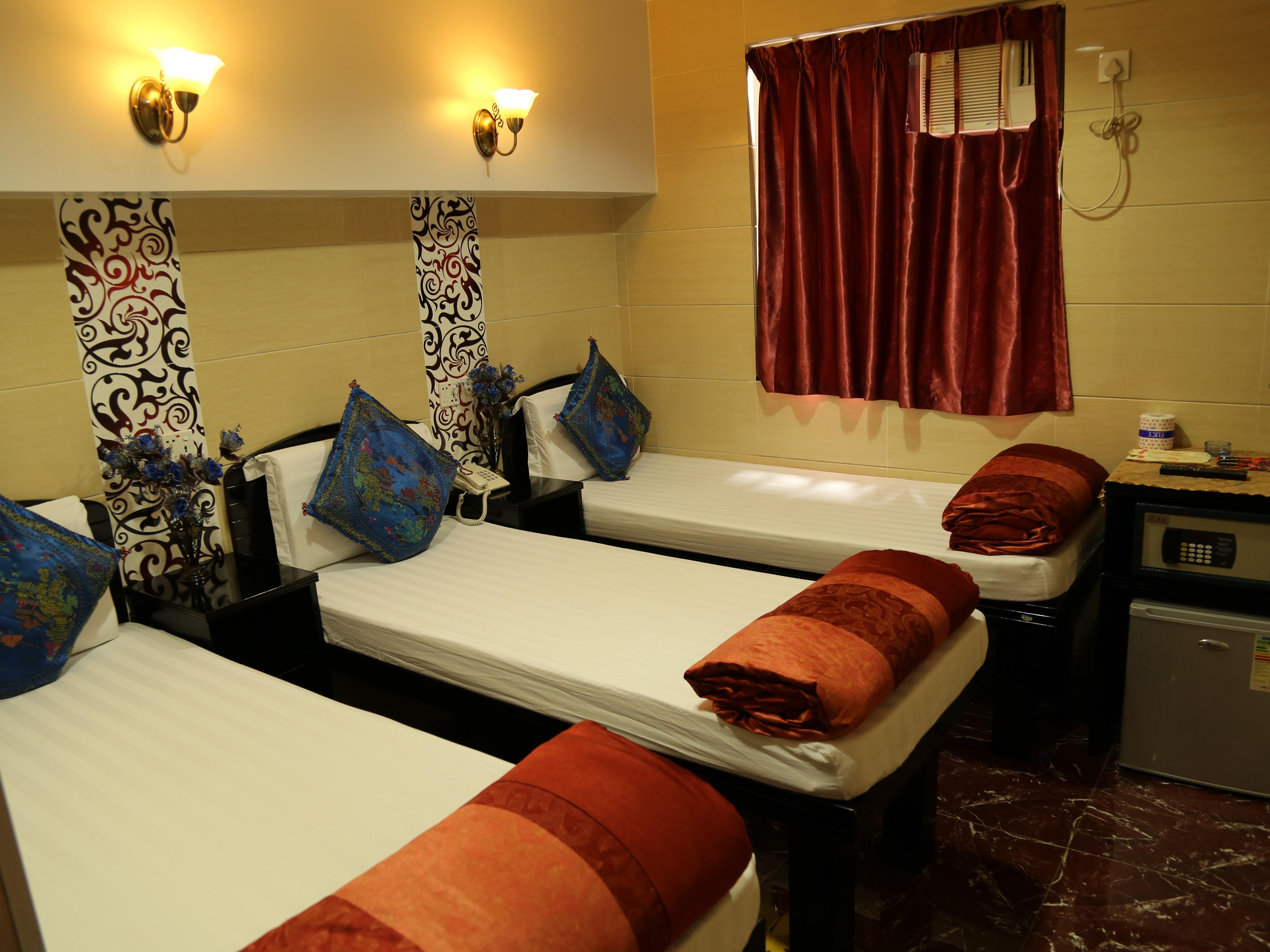 Triple Room (3 Single Beds) - Free WiFi access