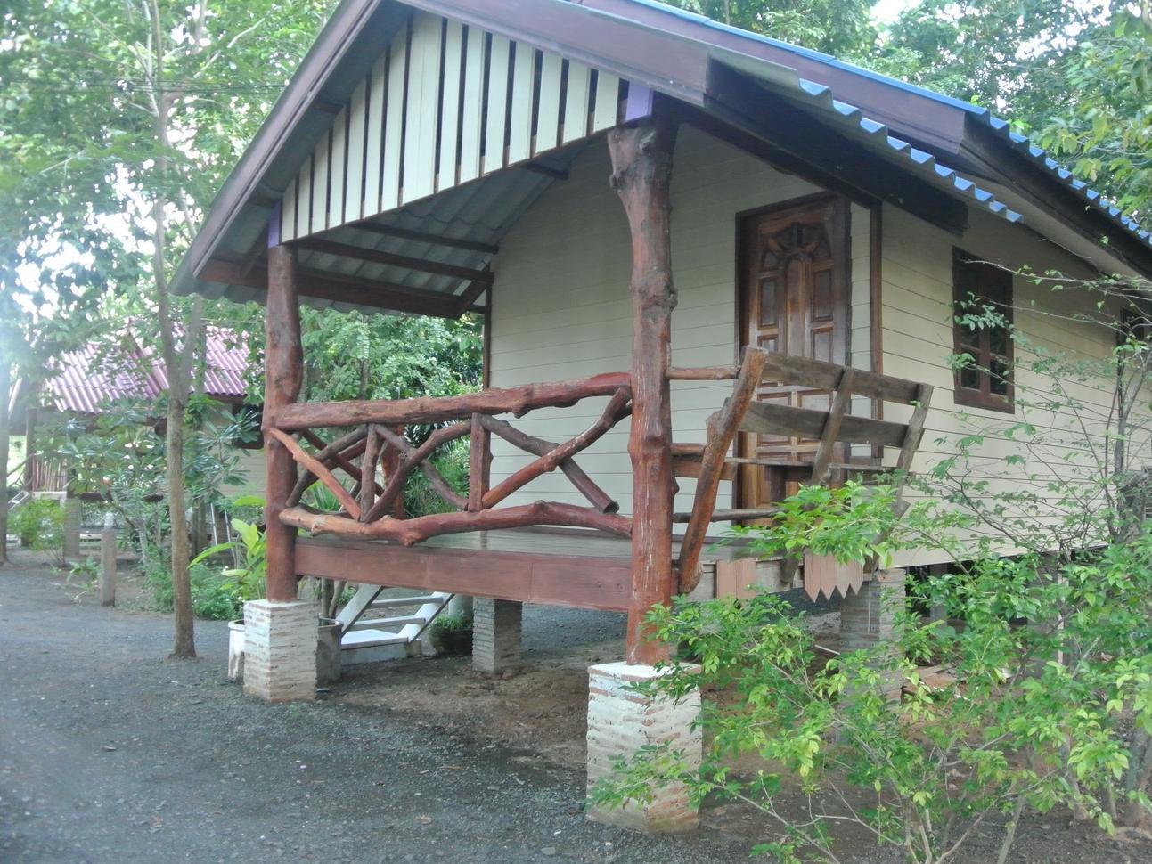 Standard Double Bed - Free WiFi access