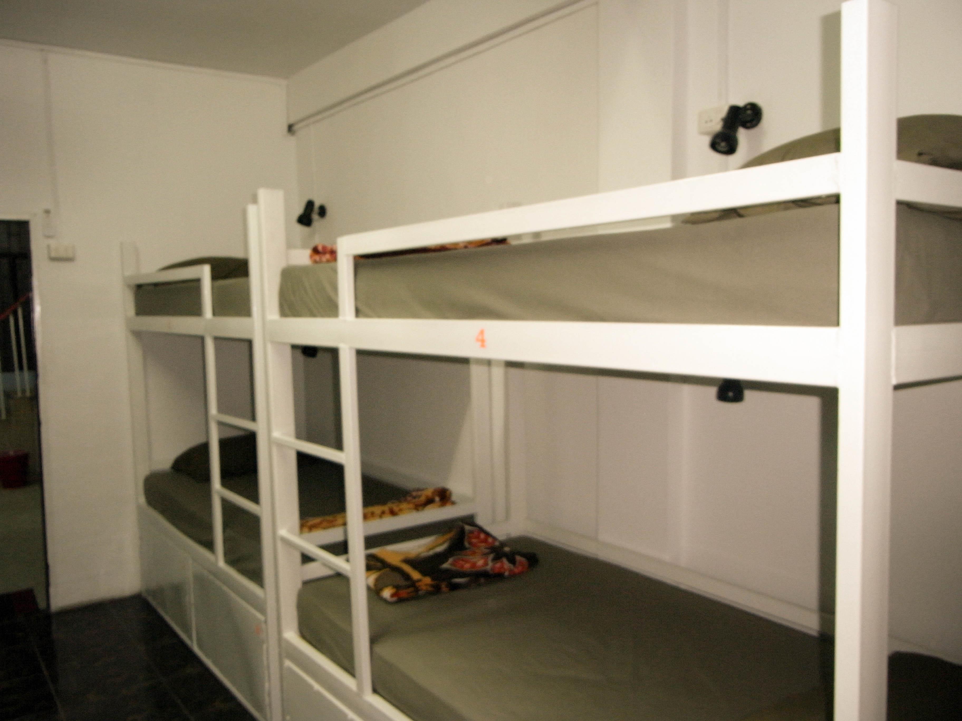 1 Bed of 10 Bed Mixed Dormitory - Free WiFi access